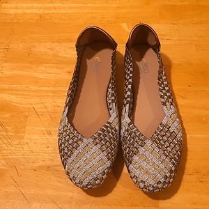 e360 Easyspirit flats size 9M gold silver and bronze